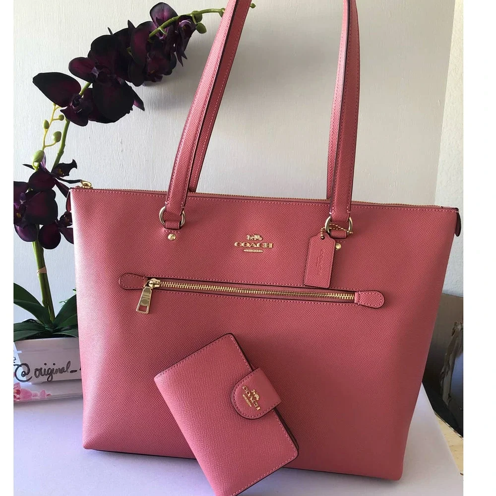 🔥Price drop Coach Gallery Tote in Taffy/Gold and wallet set - Picture 2 of 16